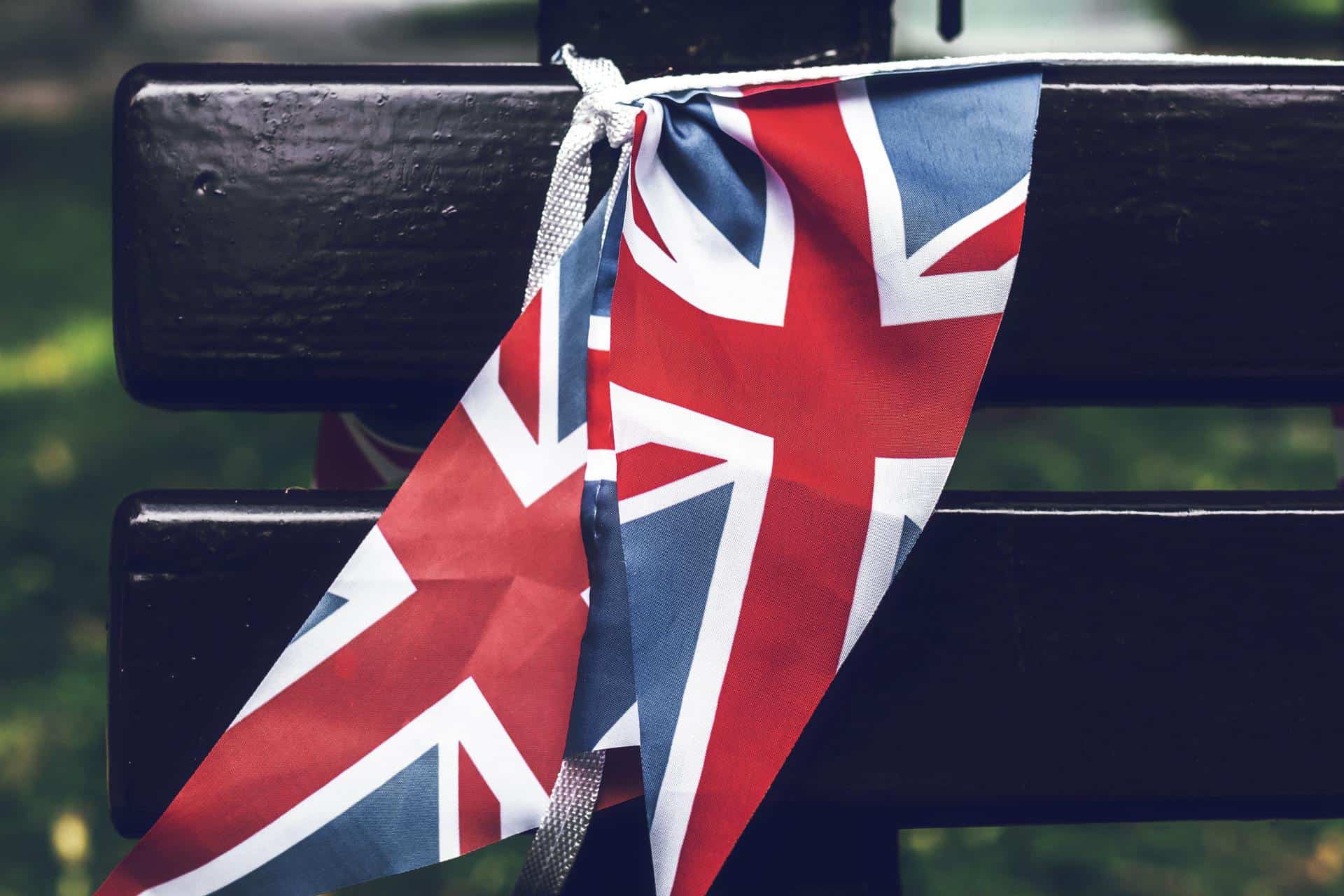 Langdurige recessie Britse economie ligt op de loer