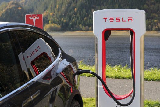 Tesla: wie hoogt stijgt, kan diep vallen